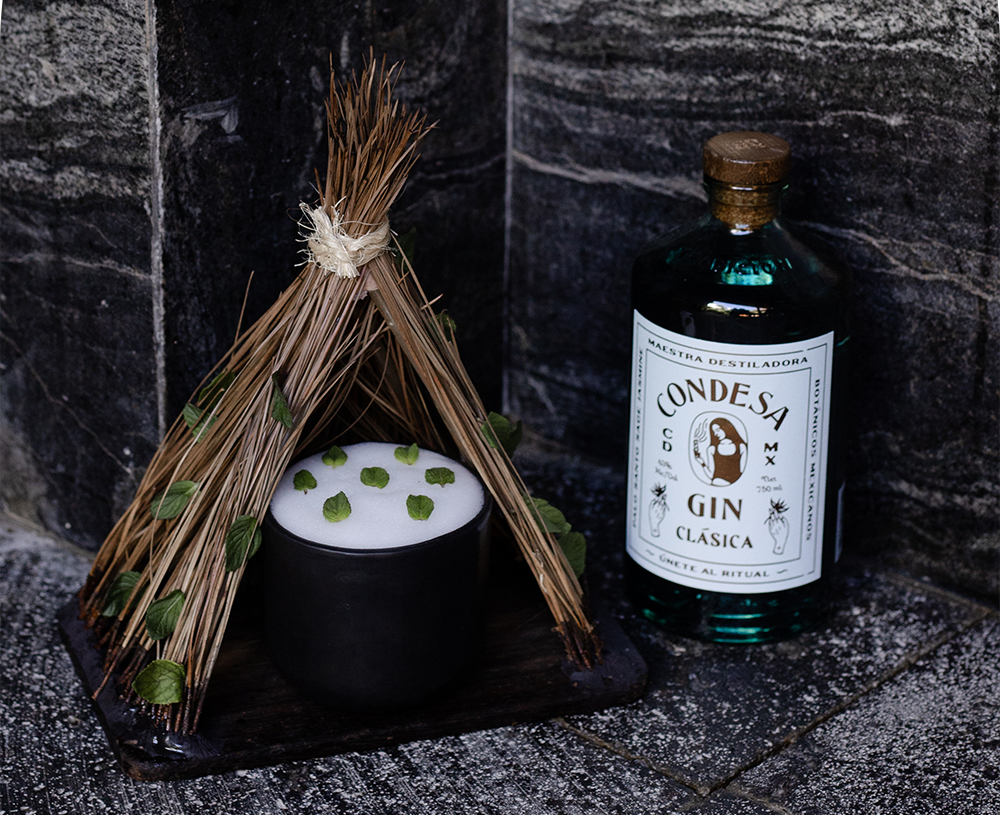 Condensa Gin Clásica: A Taste of Mexico’s Rich Flora and Curandera Traditions