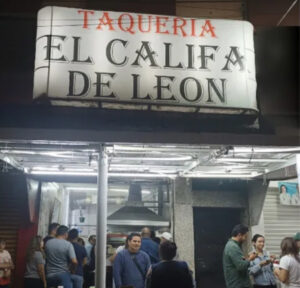 el California de Leon in New Mexico City, signage and small stand