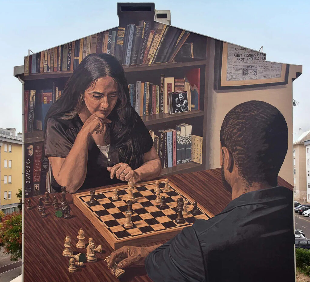 Queen for a Day mural by Mariana Duarte Santos, depicting a crowned woman, promoting gender equality in Zambujal, Portugal