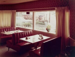 Stephen Shore’s photograph of the Town and Country Restaurant in Parkersburg, West Virginia, taken in 1974, showcasing everyday American life