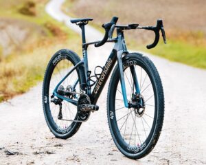 The all-new Cannondale SuperX gravel bike features enhanced aerodynamics, improved stability, and greater tire clearance