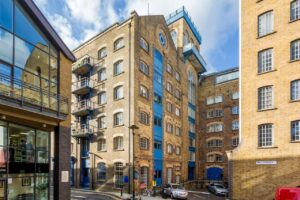 A luxurious penthouse in a converted Victorian warehouse, once used as Fagin’s hideout in the 1968 film Oliver!