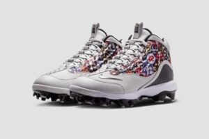 Nike Griffey 2 MCS 'Jackie Robinson' cleats featuring the number '42' and Ken Griffey Jr.'s Swingman logo, paying tribute to the baseball legend