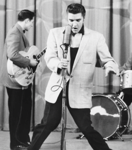 Big Mama Thornton performing “Hound Dog” in 1952, a pivotal moment in blues history