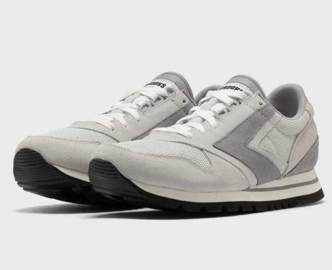 Brooks Chariot shoe in GRAY/WHITE featuring suede and nylon upper, retro styling, and heritage athletic construction