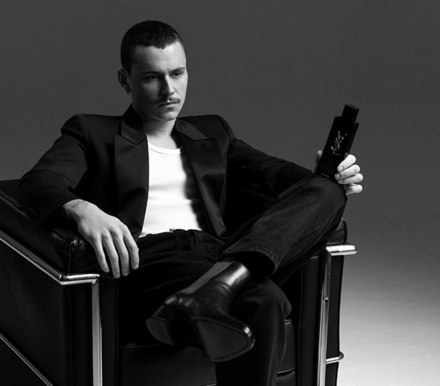 Arón Piper: Elegance, Visibility, and the Vanguard of Identity in 2025