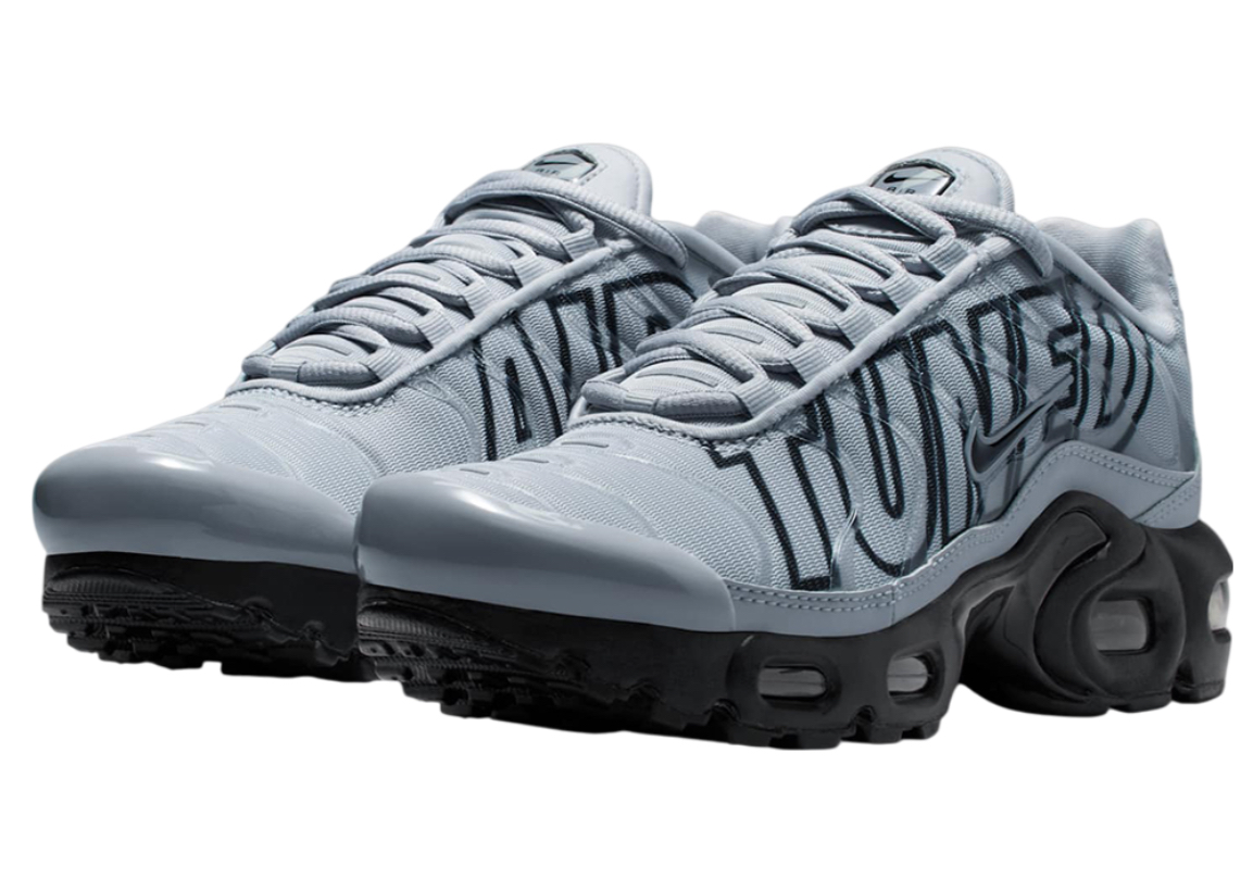 The Nike Air Max Plus GS Tune in Wolf Grey/Black
