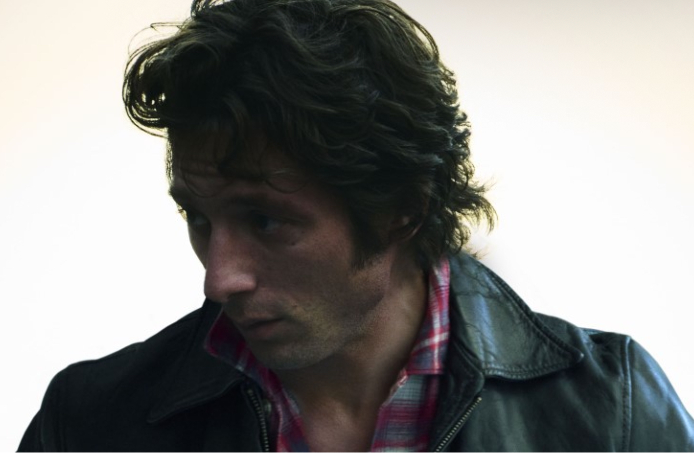 Jeremy Allen White Becomes Bruce Springsteen in First Deliver Me from Nowhere Trailer