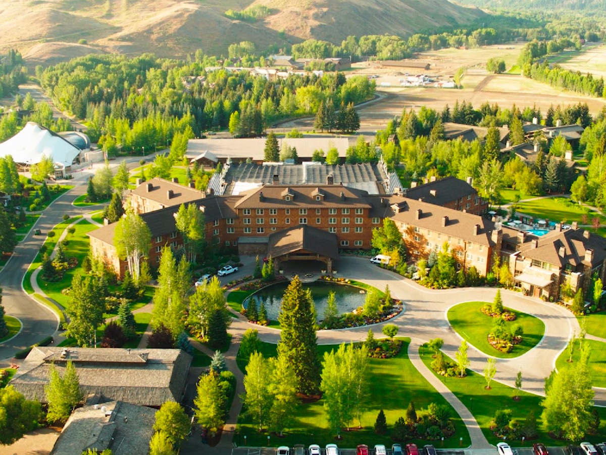 Inside Sun Valley Conference 2025: Where Tech Titans and Media Moguls Shape the Future