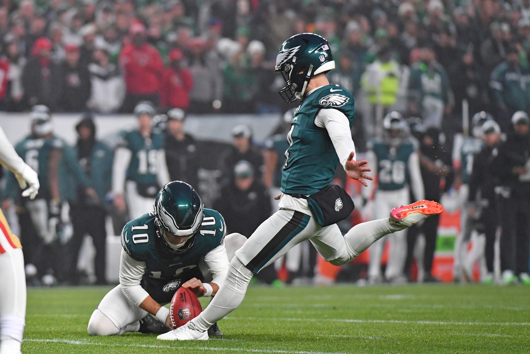 Blocked Kicks Redefine Sunday: Outcomes Turn on a Handful of Downs