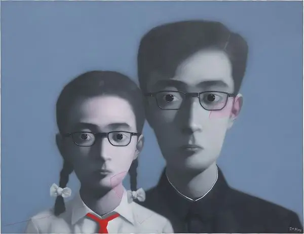 Zhang Xiaogang Bloodline Series – Father and Daughter (2005) painting featuring two frontal figures—a bespectacled father and a young girl with braided hair—rendered in smooth grey tones against a muted blue background, connected by a thin red line symbolizing familial lineage and psychological inheritance